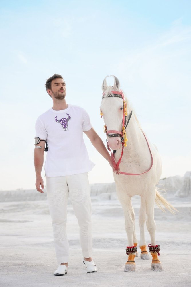 Zyanya mens off-white t-shirt-   AWP055