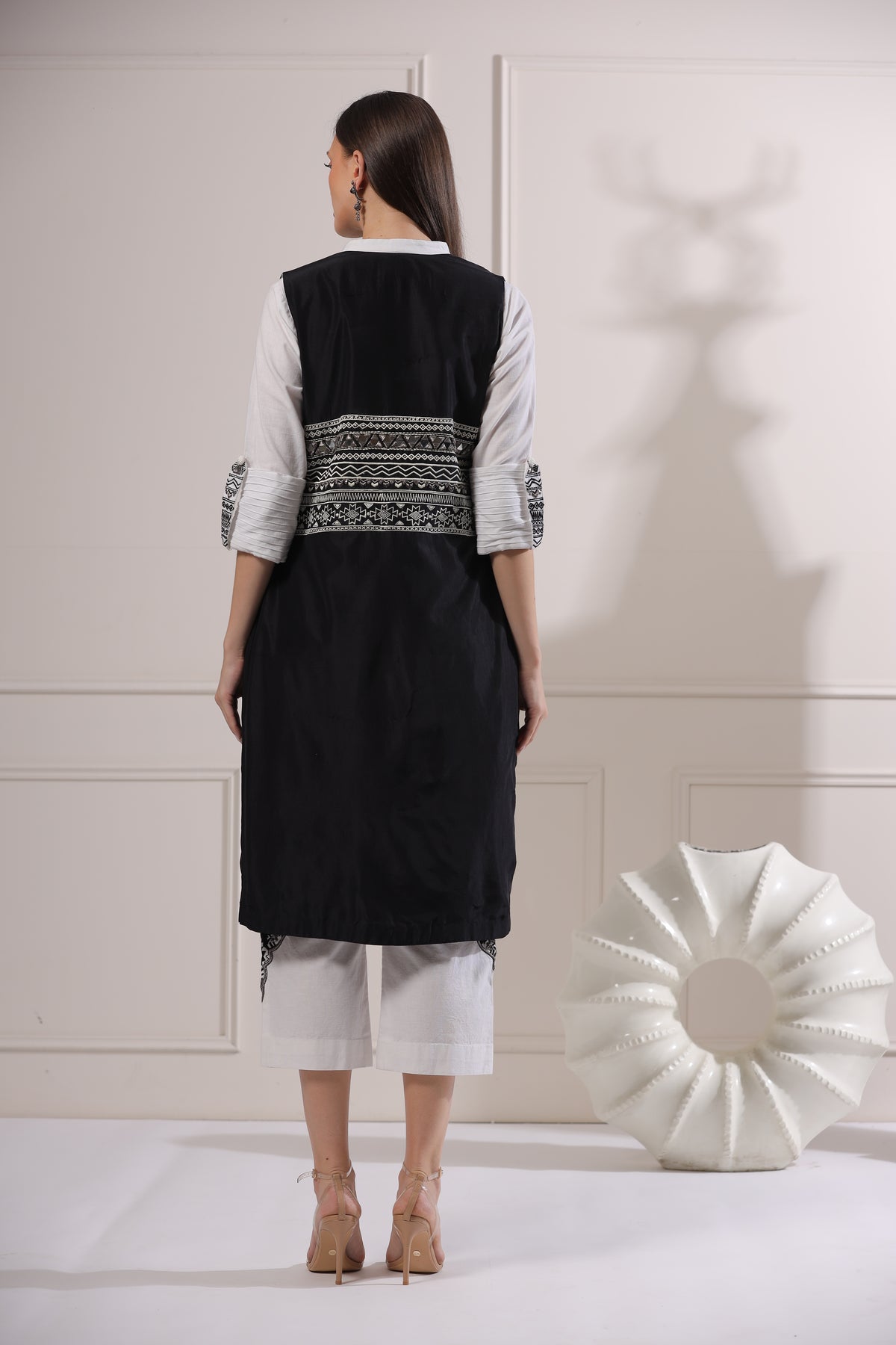 Black Embroided Long Jacket Set-   Z7
